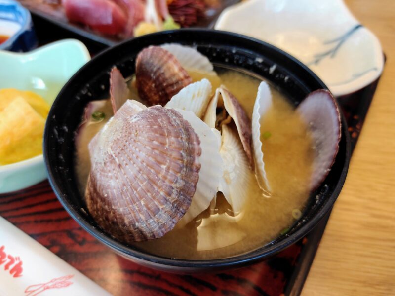 和食処とんでんの帆立の味噌汁