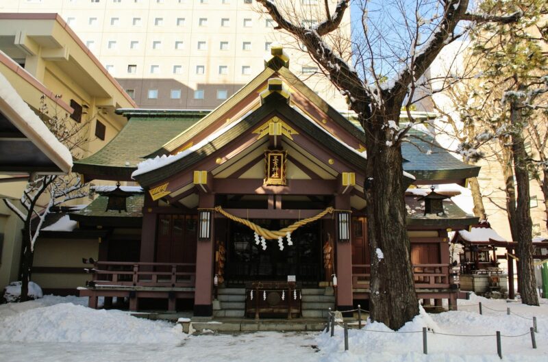 三吉神社の社殿