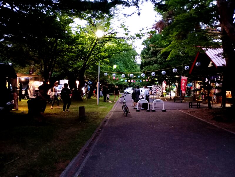 多賀神社例大祭のキッチンカー