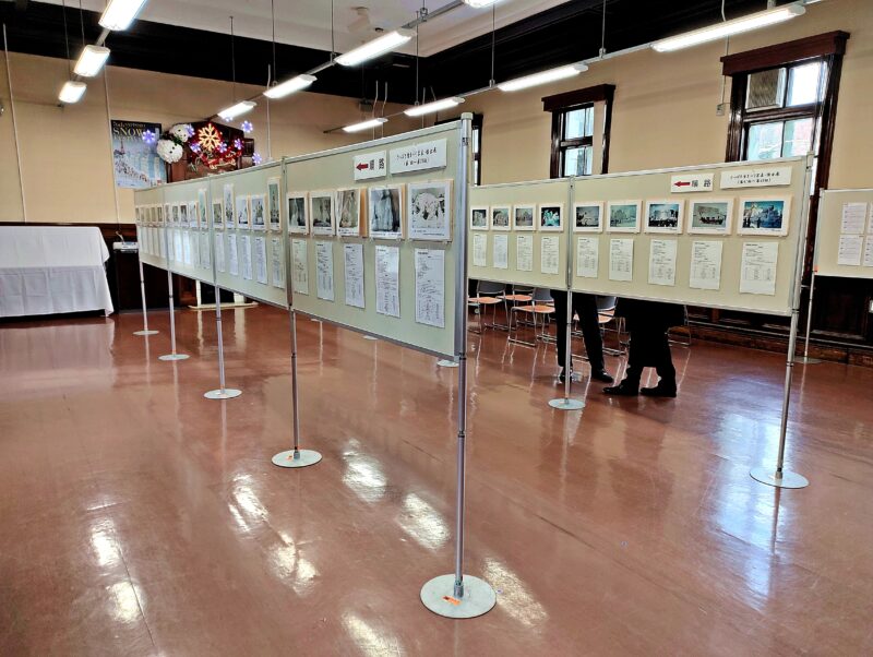 札幌市資料館の雪まつり懐古写真展・雪像制作DVD放映