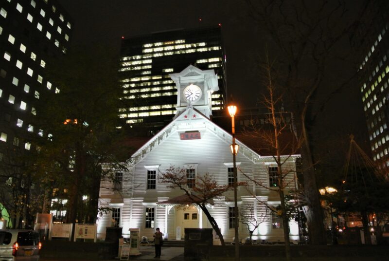 夜の札幌市時計台