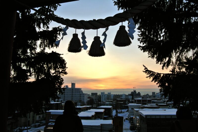 上手稲神社から眺める朝日