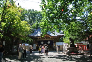 例大祭の日の相馬神社の境内