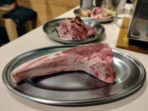 名前はまだ無い札幌総本店のラムチョップ肉