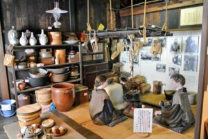簾舞郷土資料館・旧黒岩家住宅の座り流し