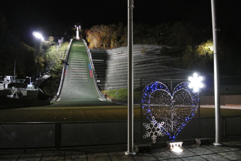 初冬の夜の大倉山ジャンプ競技場