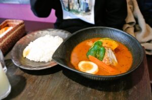 ラビ琴似店のやわらかチキンカレー