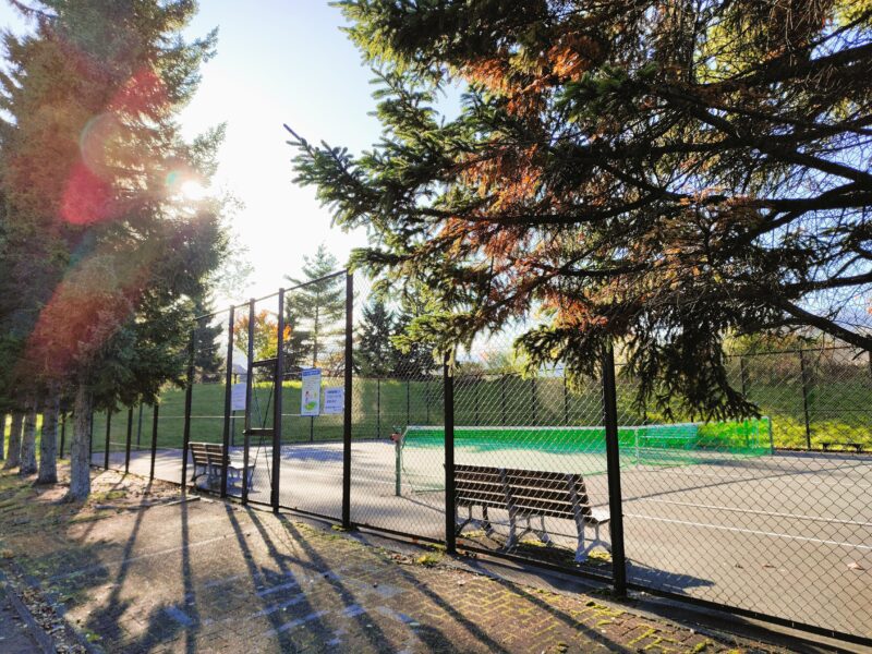 発寒川緑地のテニスコート