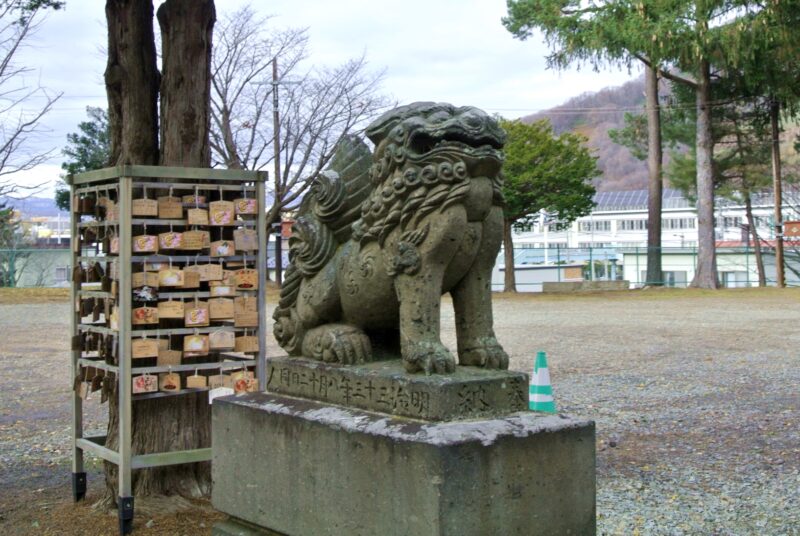 石山神社の狛犬