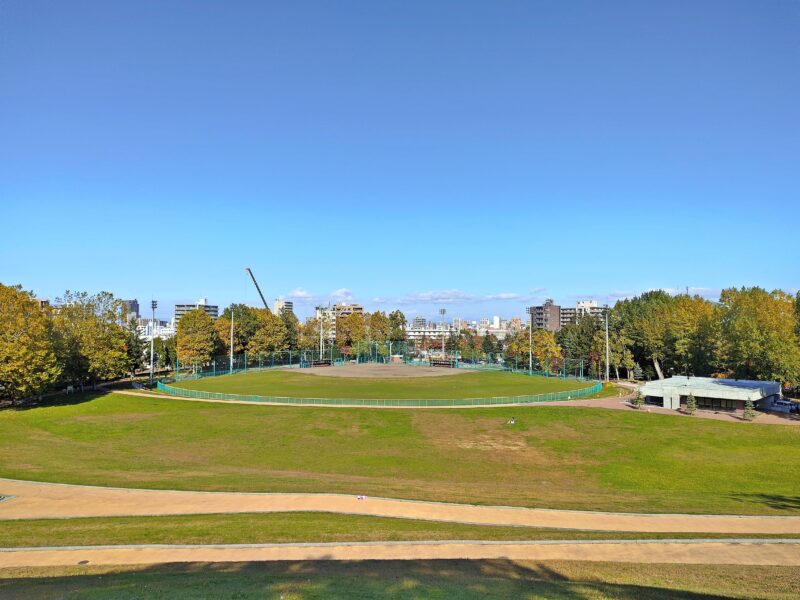 月寒公園の坂下野球場