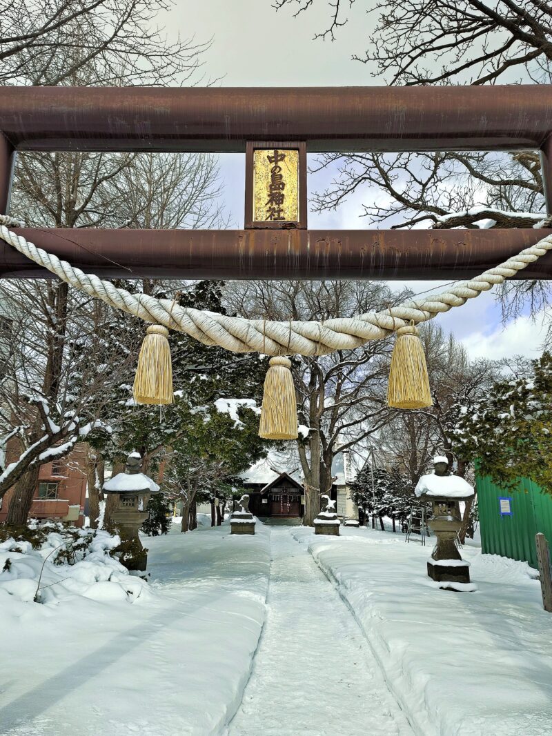 冬の中の島神社