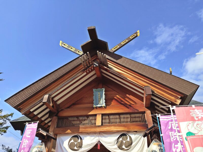 札幌村神社の社殿の扁額