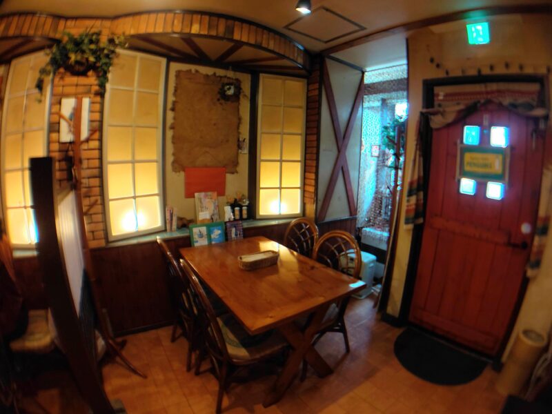 Curry & Cafe PENGUINS'の店内