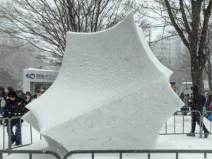 2025年さっぽろ雪まつりの本郷新記念札幌彫刻美術館の出展作その１