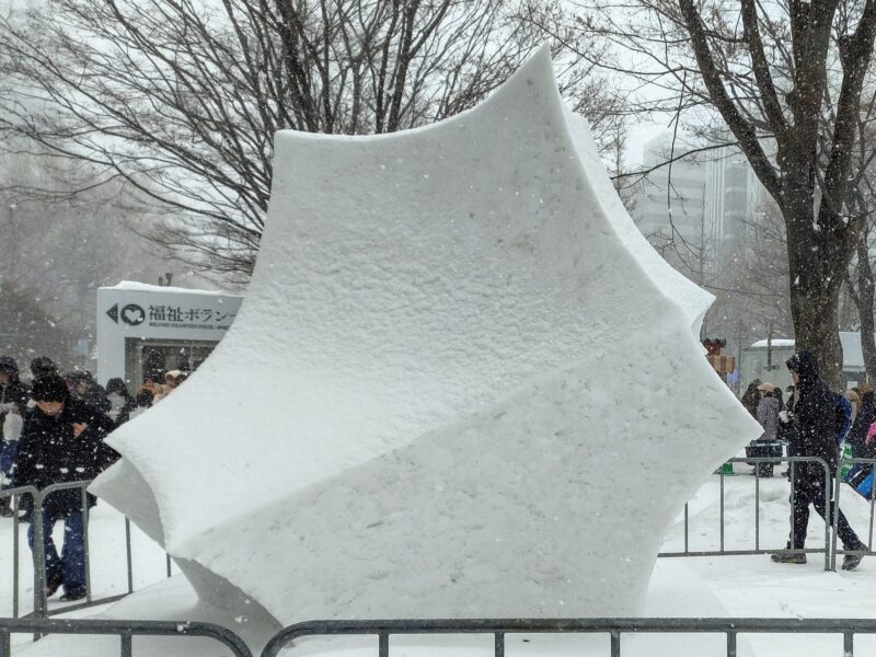 2025年さっぽろ雪まつりの本郷新記念札幌彫刻美術館の出展作その１