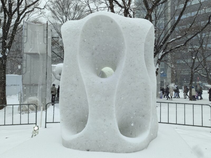 2025年さっぽろ雪まつりの本郷新記念札幌彫刻美術館の出展作その３