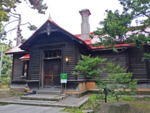 清華亭の玄関