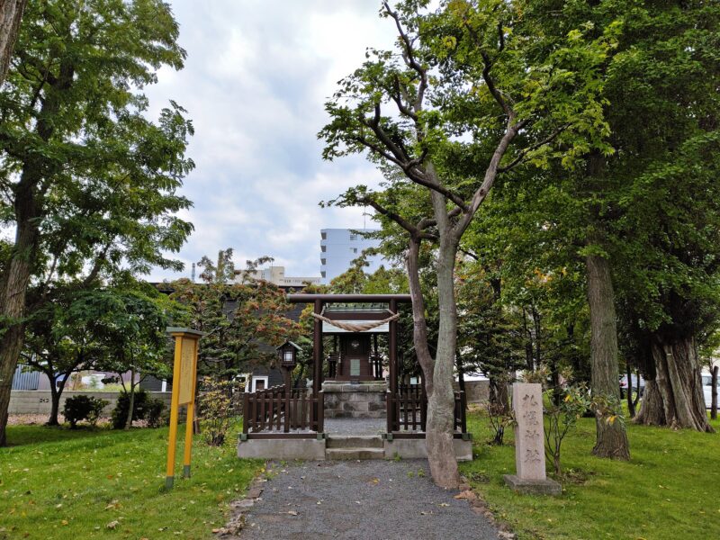 サッポロガーデンパークの札幌神社