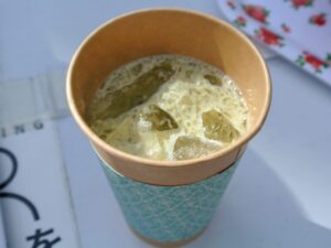 娘が飲んだ抹茶ラテ