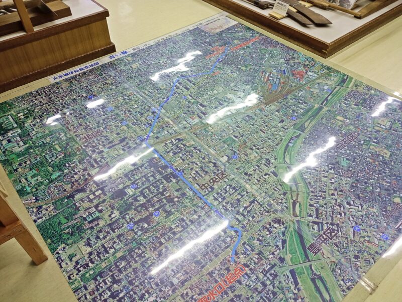 札幌村郷土記念館の1階展示室床の航空写真