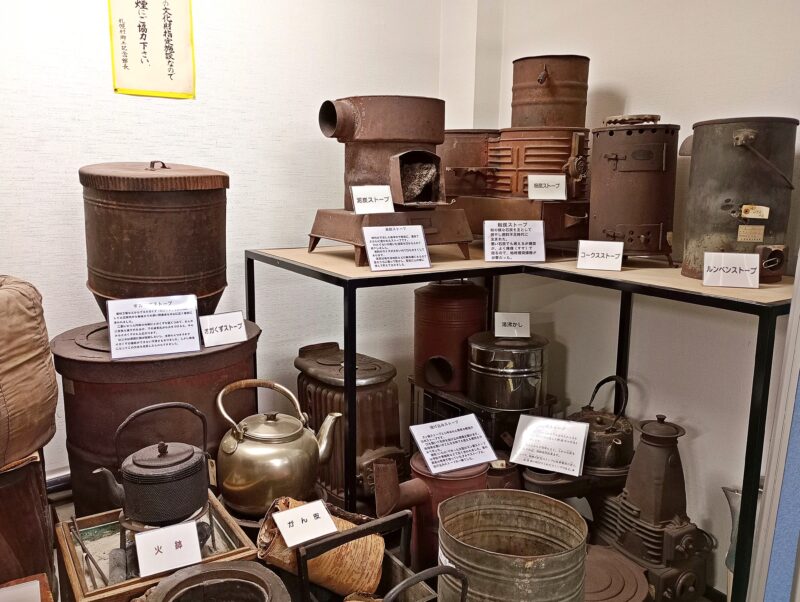 札幌村郷土記念館に展示の昔のストーブ