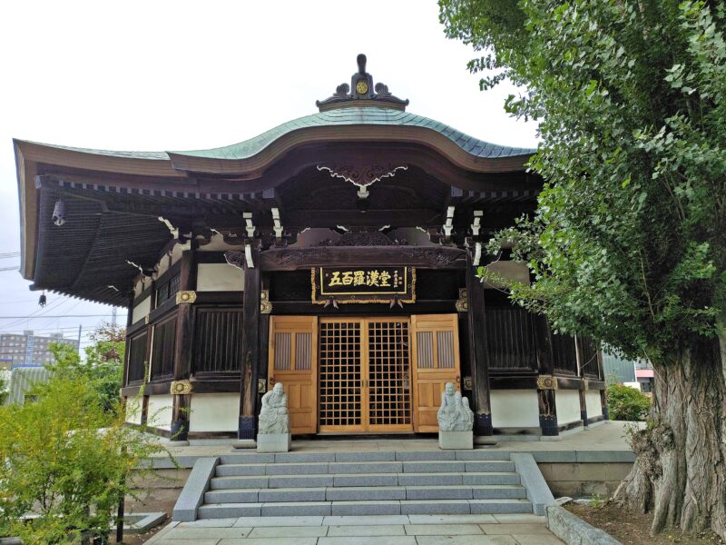 金龍山大覚寺の五百羅漢堂