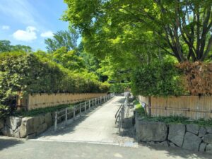 百合が原公園「世界の庭園」その１日本庭園の入口