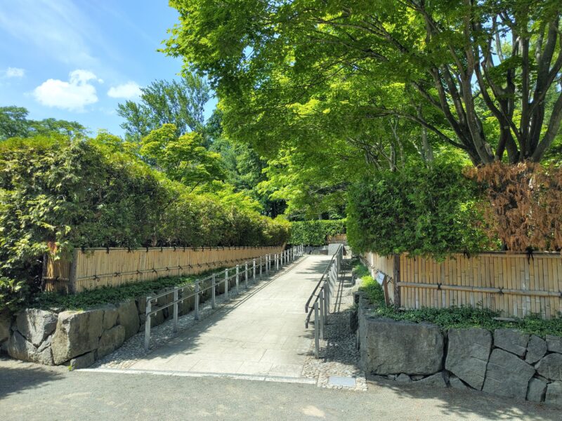 百合が原公園「世界の庭園」その1日本庭園の入口