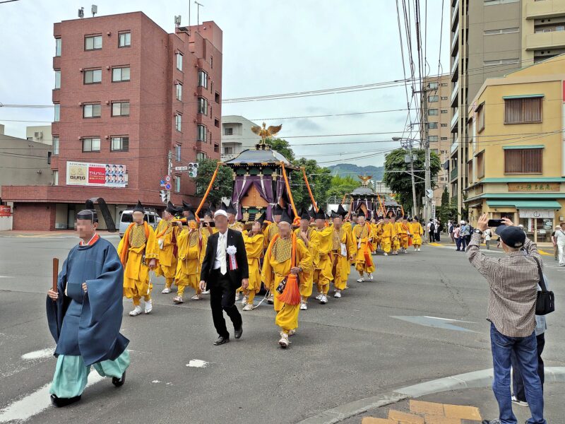北海道神宮例祭（札幌まつり）の神輿渡御