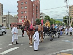 北海道神宮例祭（札幌まつり）の神輿渡御の馬車