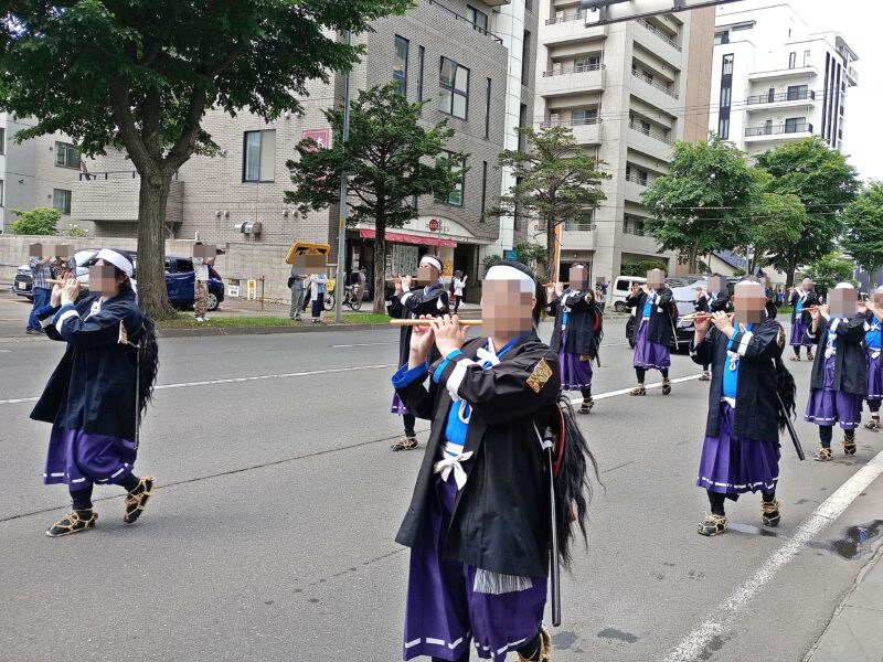 北海道神宮例祭（札幌まつり）の神輿渡御の維新勤王隊の楽士