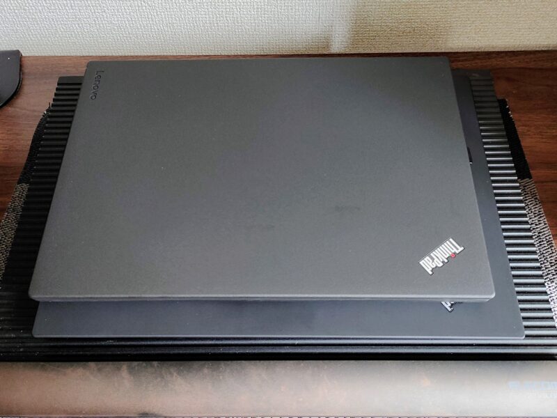 筆者のThinkPadX270と当時の勤め先から貸与されていたT14