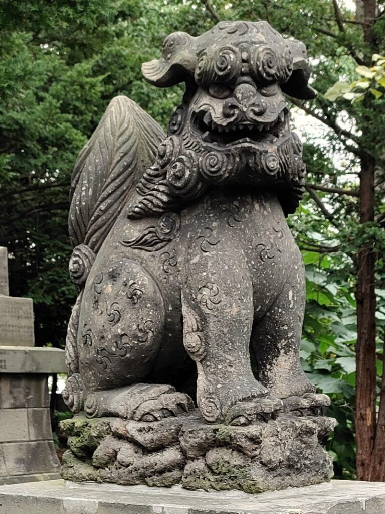新琴似神社の狛犬