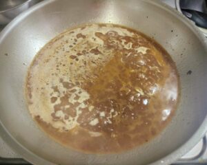 カレースープを加熱する