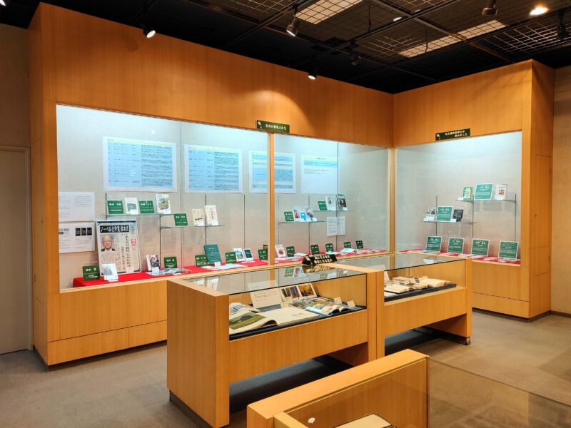 令和7年度札幌市中央図書館特別展にて北大出身の著名なOBOGの紹介
