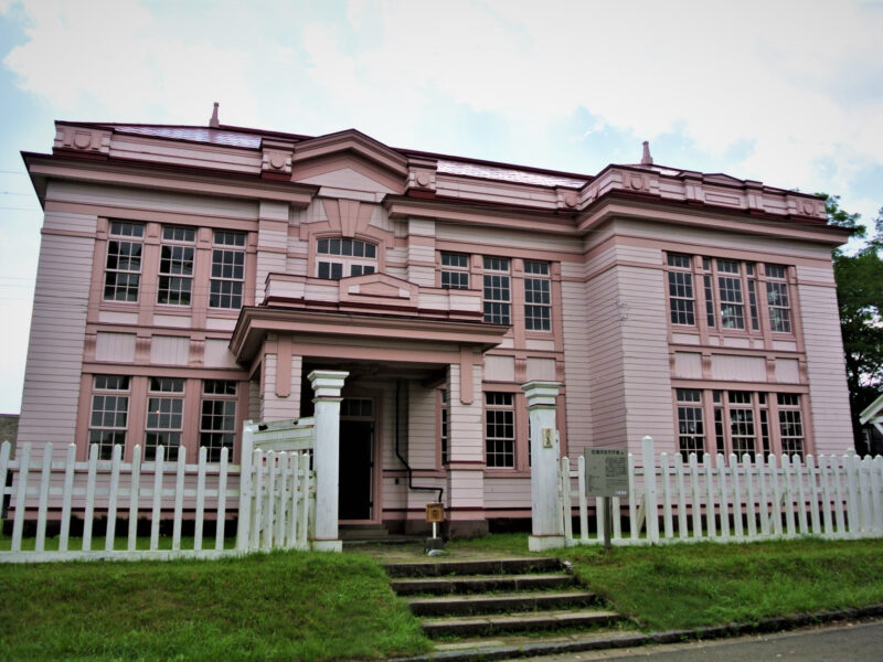 旧浦河支庁庁舎の外観