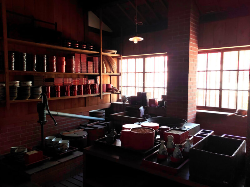 旧三〼河本そば屋の厨房