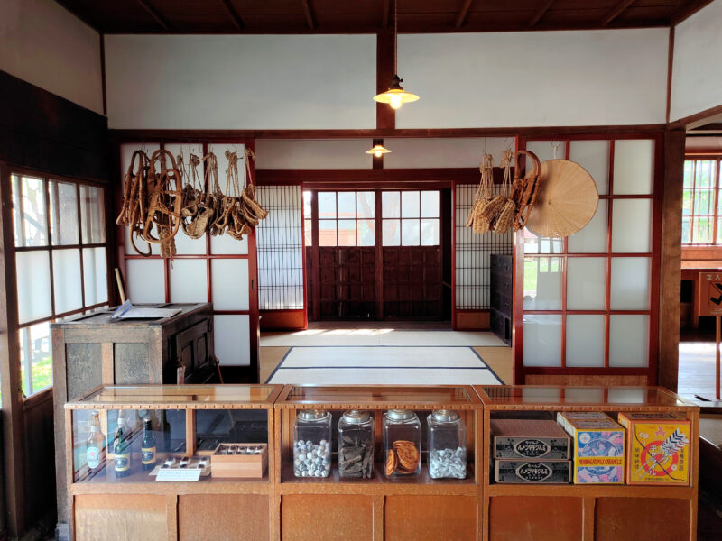 旧来正旅館の内部