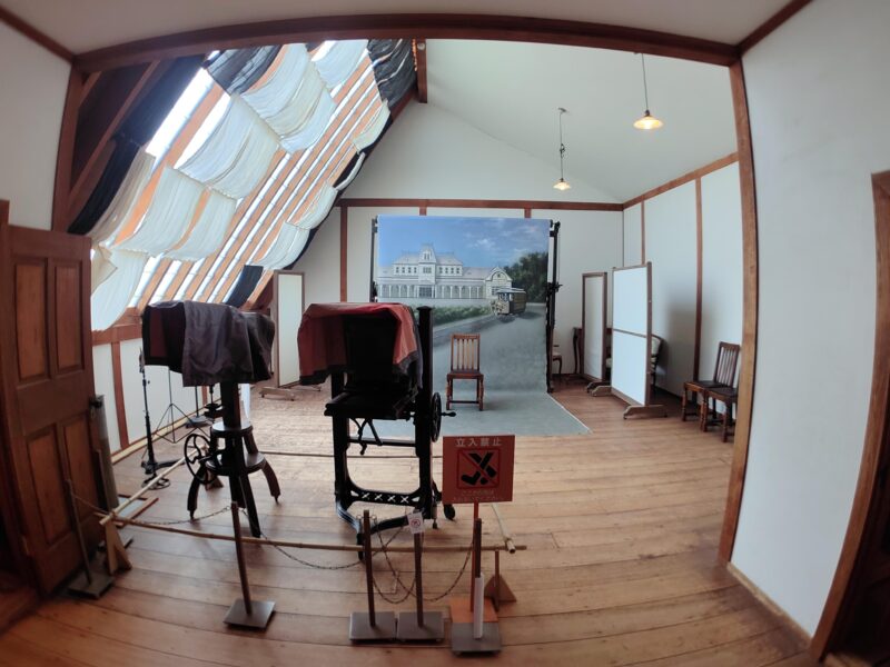 旧広瀬写真館の撮影室