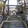 手稲神社の鳥居と社殿