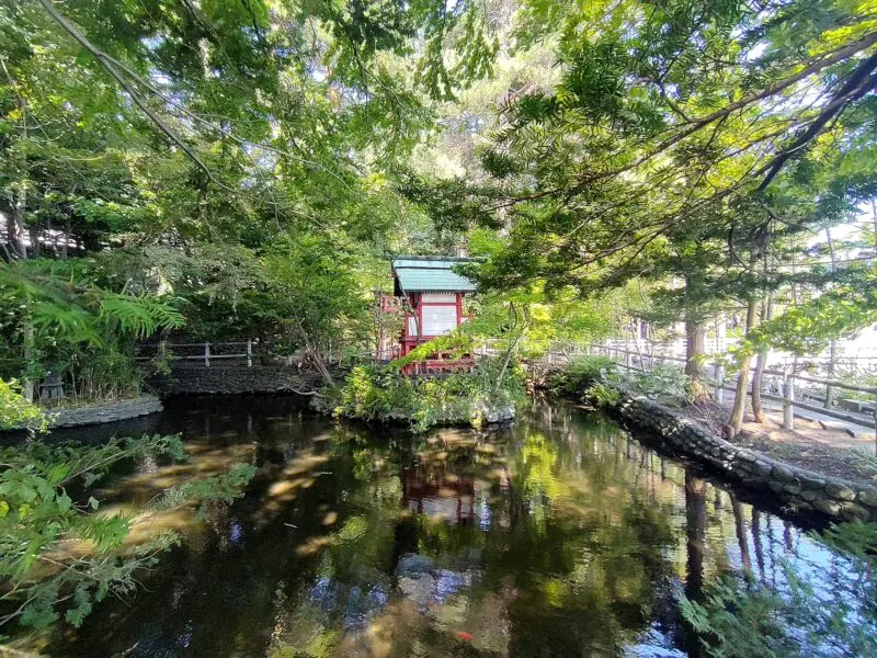 白石神社の神寄谷