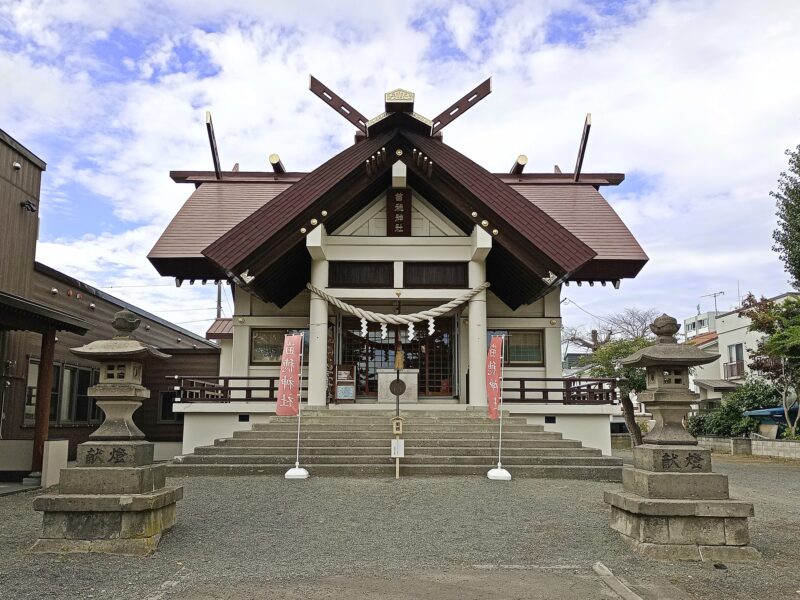 苗穂神社の社殿